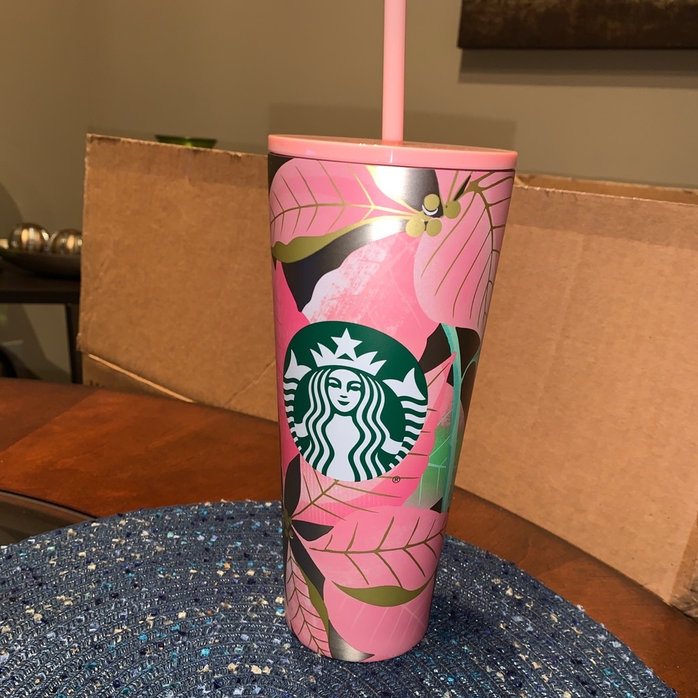 Christmas 2020 Starbucks Pink Poinsettia Cup